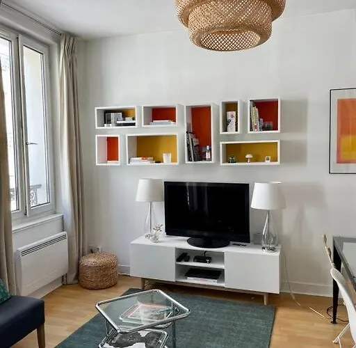 à Côté De La Avec Balcon Filant Appartement